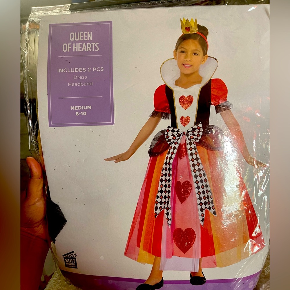 Queen of Hearts Size Medium 8-10
